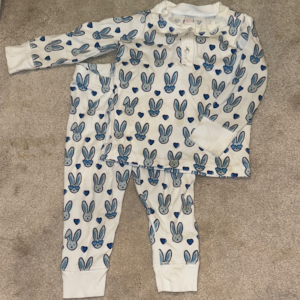 Roller Rabbit bunny pajamas size 12-18 months